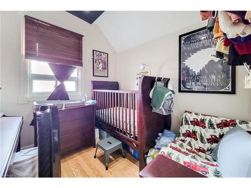 114 Tisdale Street N, Hamilton, ON - Indoor Photo Showing Bedroom