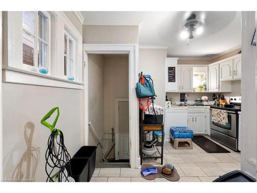 2284 Fraser Avenue, Windsor, ON - Indoor Photo Showing Kitchen