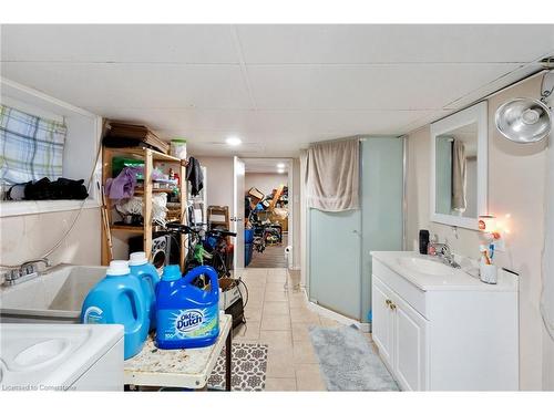 2284 Fraser Avenue, Windsor, ON - Indoor Photo Showing Laundry Room