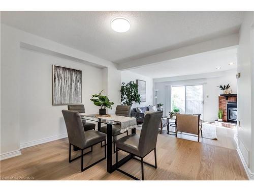 56-3050 Orleans Road, Mississauga, ON - Indoor Photo Showing Dining Room