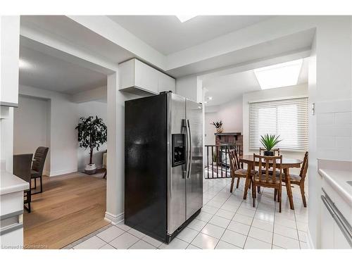 56-3050 Orleans Road, Mississauga, ON - Indoor Photo Showing Dining Room