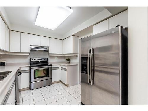 56-3050 Orleans Road, Mississauga, ON - Indoor Photo Showing Kitchen With Stainless Steel Kitchen With Double Sink