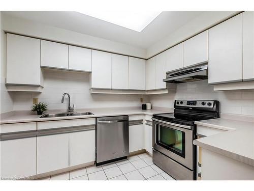 56-3050 Orleans Road, Mississauga, ON - Indoor Photo Showing Kitchen With Stainless Steel Kitchen With Double Sink