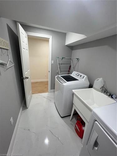 27-290 Barton Street W, Hamilton, ON - Indoor Photo Showing Laundry Room