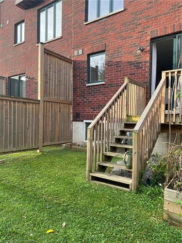 27-290 Barton Street W, Hamilton, ON - Outdoor With Exterior