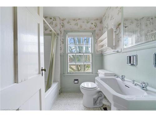 80 South Drive, St. Catharines, ON - Indoor Photo Showing Bathroom