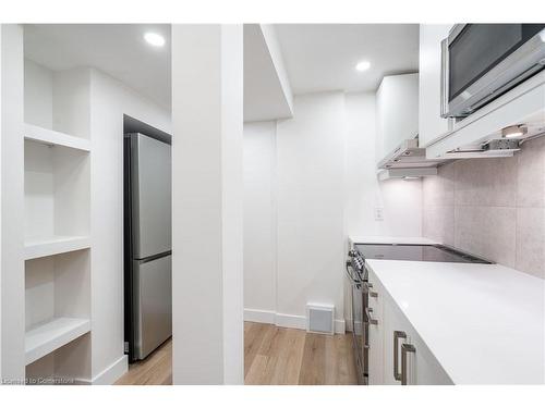 13 - Ll-2273 Turnberry Road, Burlington, ON - Indoor Photo Showing Kitchen