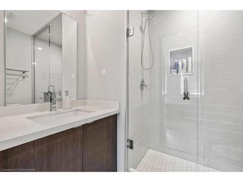 4 Wilings Lane, Ancaster, ON - Indoor Photo Showing Bathroom