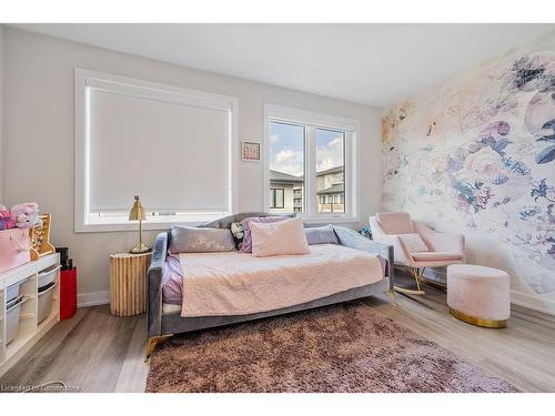 4 Wilings Lane, Ancaster, ON - Indoor Photo Showing Bedroom