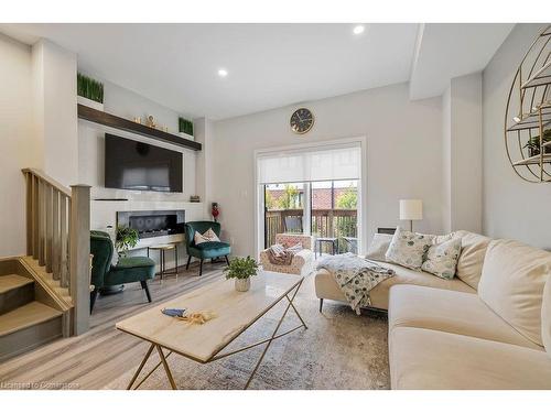 4 Wilings Lane, Ancaster, ON - Indoor Photo Showing Living Room