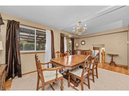 5383 Clive Crescent, Burlington, ON - Indoor Photo Showing Dining Room