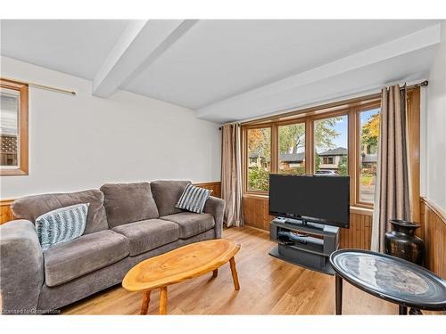 5383 Clive Crescent, Burlington, ON - Indoor Photo Showing Living Room