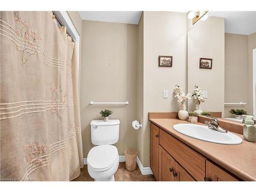 212-317 Lock Street W, Dunnville, ON - Indoor Photo Showing Bathroom