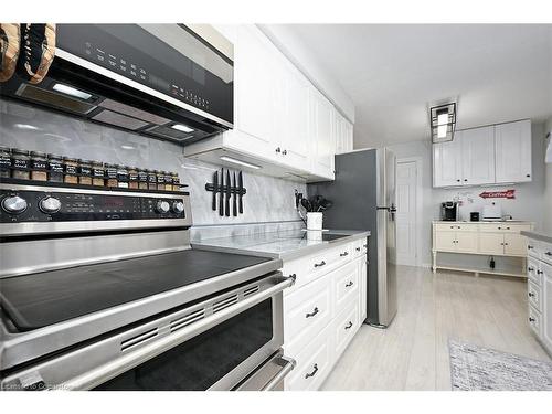 511 Stone Church Road W, Hamilton, ON - Indoor Photo Showing Kitchen