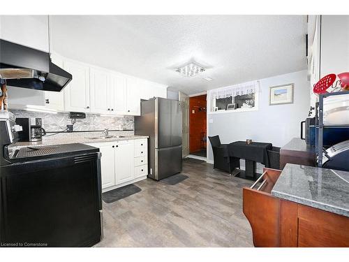 511 Stone Church Road W, Hamilton, ON - Indoor Photo Showing Kitchen