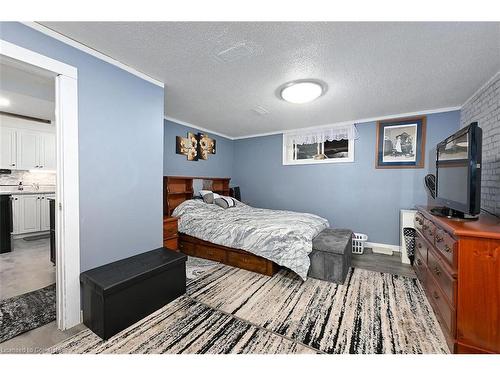 511 Stone Church Road W, Hamilton, ON - Indoor Photo Showing Bedroom