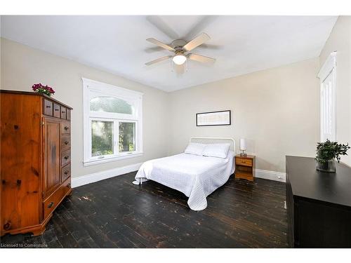 1396 Progreston Road, Carlisle, ON - Indoor Photo Showing Bedroom