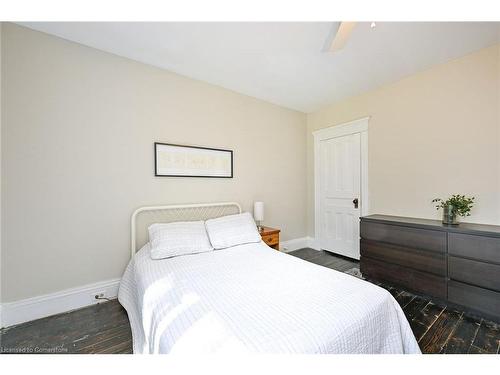 1396 Progreston Road, Carlisle, ON - Indoor Photo Showing Bedroom