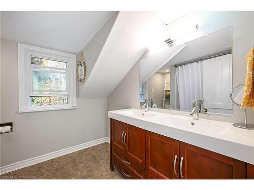 1396 Progreston Road, Carlisle, ON - Indoor Photo Showing Bathroom