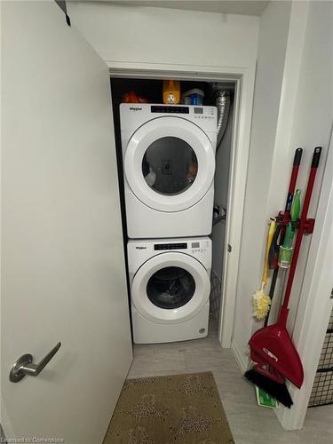 803-108 Garment Street, Kitchener, ON - Indoor Photo Showing Laundry Room