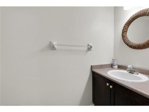 23 Argyle Avenue, Hamilton, ON - Indoor Photo Showing Bathroom