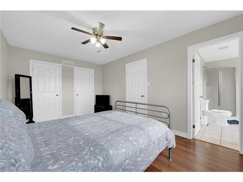 23 Argyle Avenue, Hamilton, ON - Indoor Photo Showing Bedroom