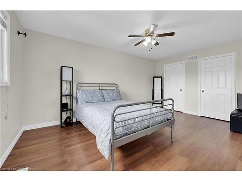 23 Argyle Avenue, Hamilton, ON - Indoor Photo Showing Bedroom