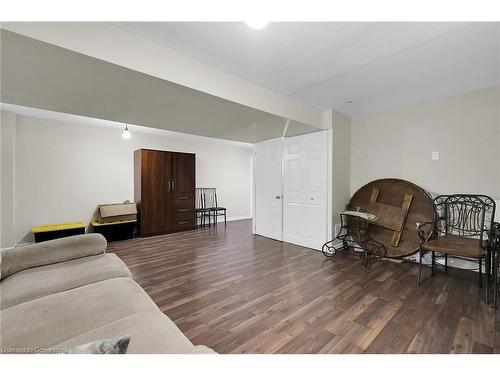 23 Argyle Avenue, Hamilton, ON - Indoor Photo Showing Living Room