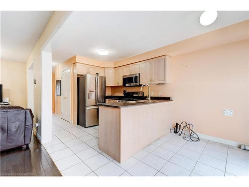 120 Peachwood Crescent, Stoney Creek, ON - Indoor Photo Showing Kitchen