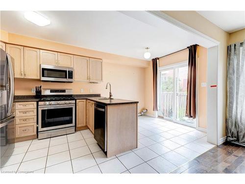 120 Peachwood Crescent, Stoney Creek, ON - Indoor Photo Showing Kitchen