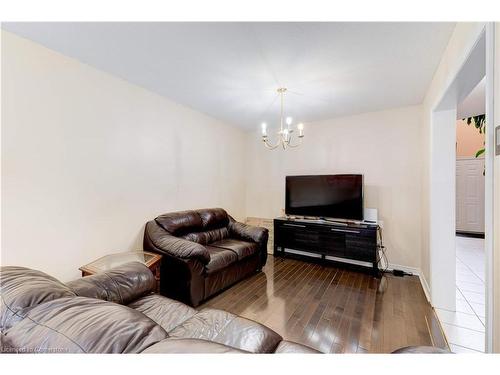 120 Peachwood Crescent, Stoney Creek, ON - Indoor Photo Showing Living Room