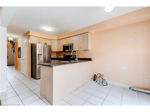 120 Peachwood Crescent, Stoney Creek, ON - Indoor Photo Showing Kitchen