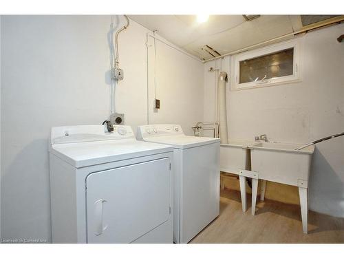 1144 Sarta Road, Oakville, ON - Indoor Photo Showing Laundry Room