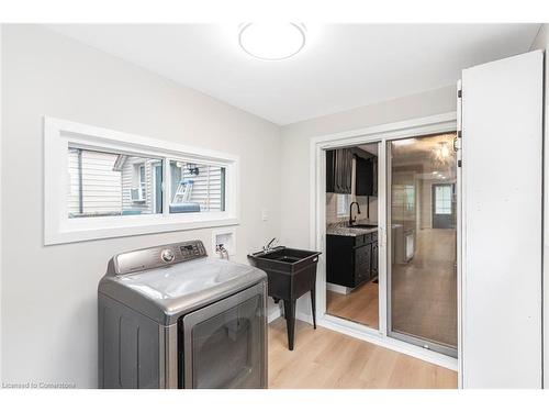 583 John Street N, Hamilton, ON - Indoor Photo Showing Laundry Room