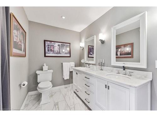 184 Warner Drive, Oakville, ON - Indoor Photo Showing Bathroom