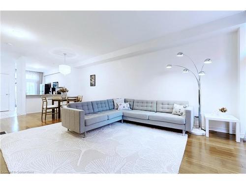 971 Reimer Common, Burlington, ON - Indoor Photo Showing Living Room