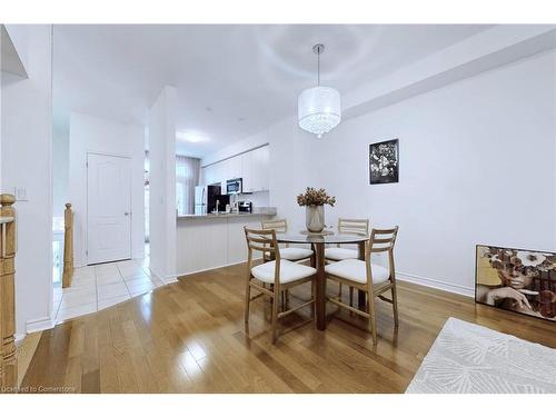 971 Reimer Common, Burlington, ON - Indoor Photo Showing Dining Room