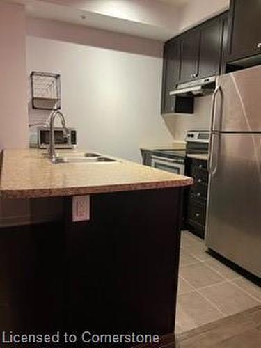 403-85 Robinson Street, Hamilton, ON - Indoor Photo Showing Kitchen