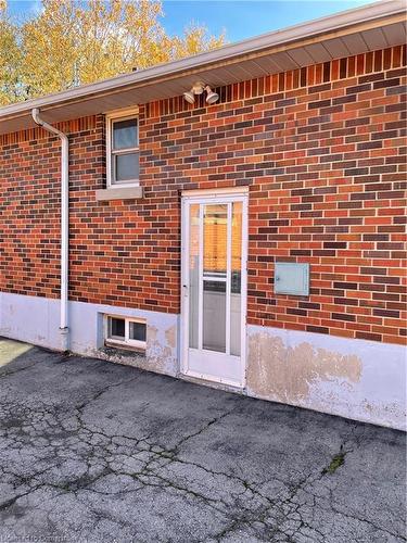 Lower Unit-102 Fernwood Crescent, Hamilton, ON - Outdoor