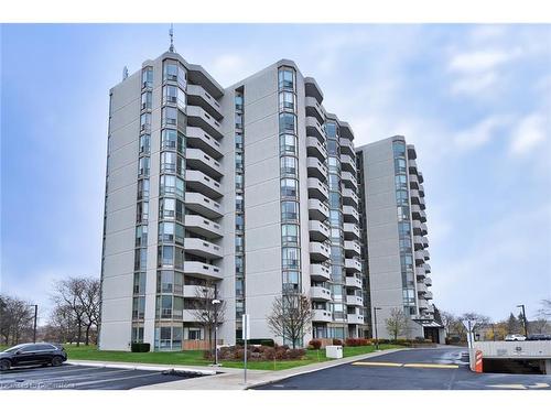 1005-5070 Pinedale Avenue, Burlington, ON - Outdoor With Balcony With Facade