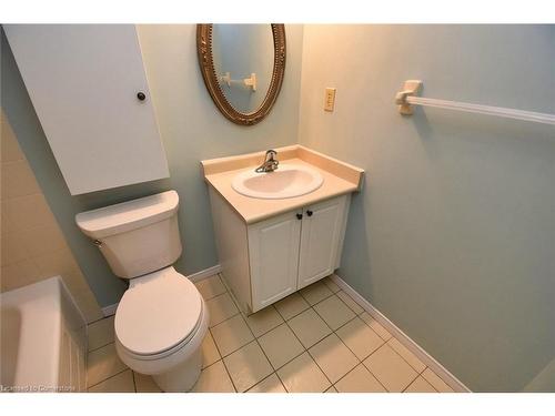 1005-5070 Pinedale Avenue, Burlington, ON - Indoor Photo Showing Bathroom