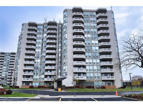 1005-5070 Pinedale Avenue, Burlington, ON - Outdoor With Balcony With Facade