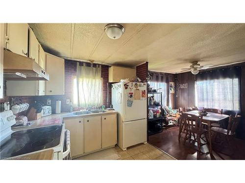 16-43969 Highway 3, Wainfleet, ON - Indoor Photo Showing Kitchen With Double Sink