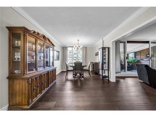 314-150 Wilson Street W, Ancaster, ON - Indoor Photo Showing Living Room