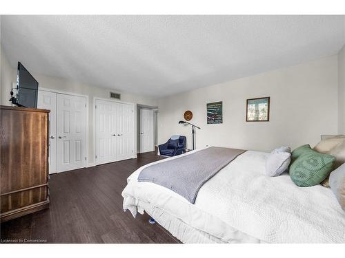 314-150 Wilson Street W, Ancaster, ON - Indoor Photo Showing Bedroom