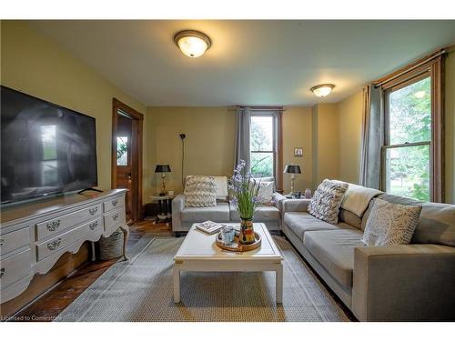 44 Sims Lock Road, Caledonia, ON - Indoor Photo Showing Living Room