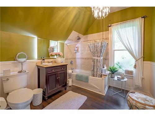 44 Sims Lock Road, Caledonia, ON - Indoor Photo Showing Bathroom