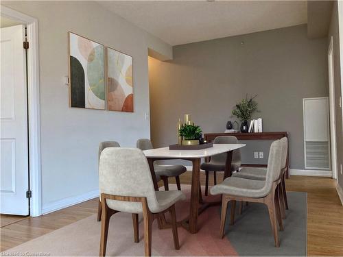 2307-75 Eglinton Avenue W, Mississauga, ON - Indoor Photo Showing Dining Room