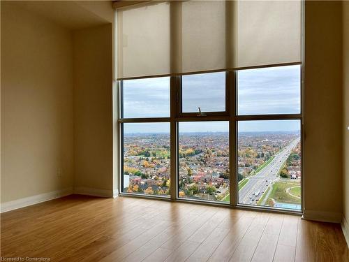 2307-75 Eglinton Avenue W, Mississauga, ON - Indoor Photo Showing Other Room