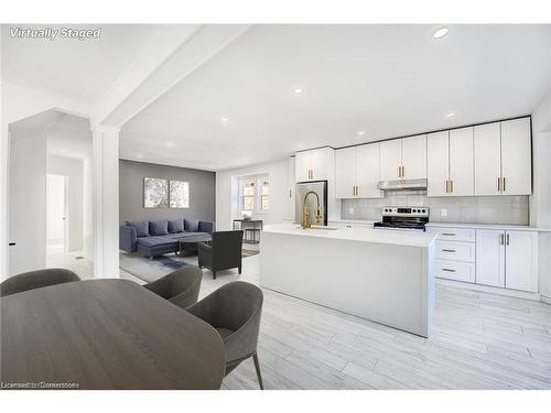 316 Houghton Avenue S, Hamilton, ON - Indoor Photo Showing Kitchen